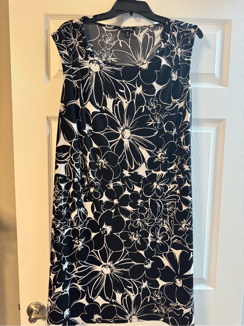 George Black and White Floral Tunic Top